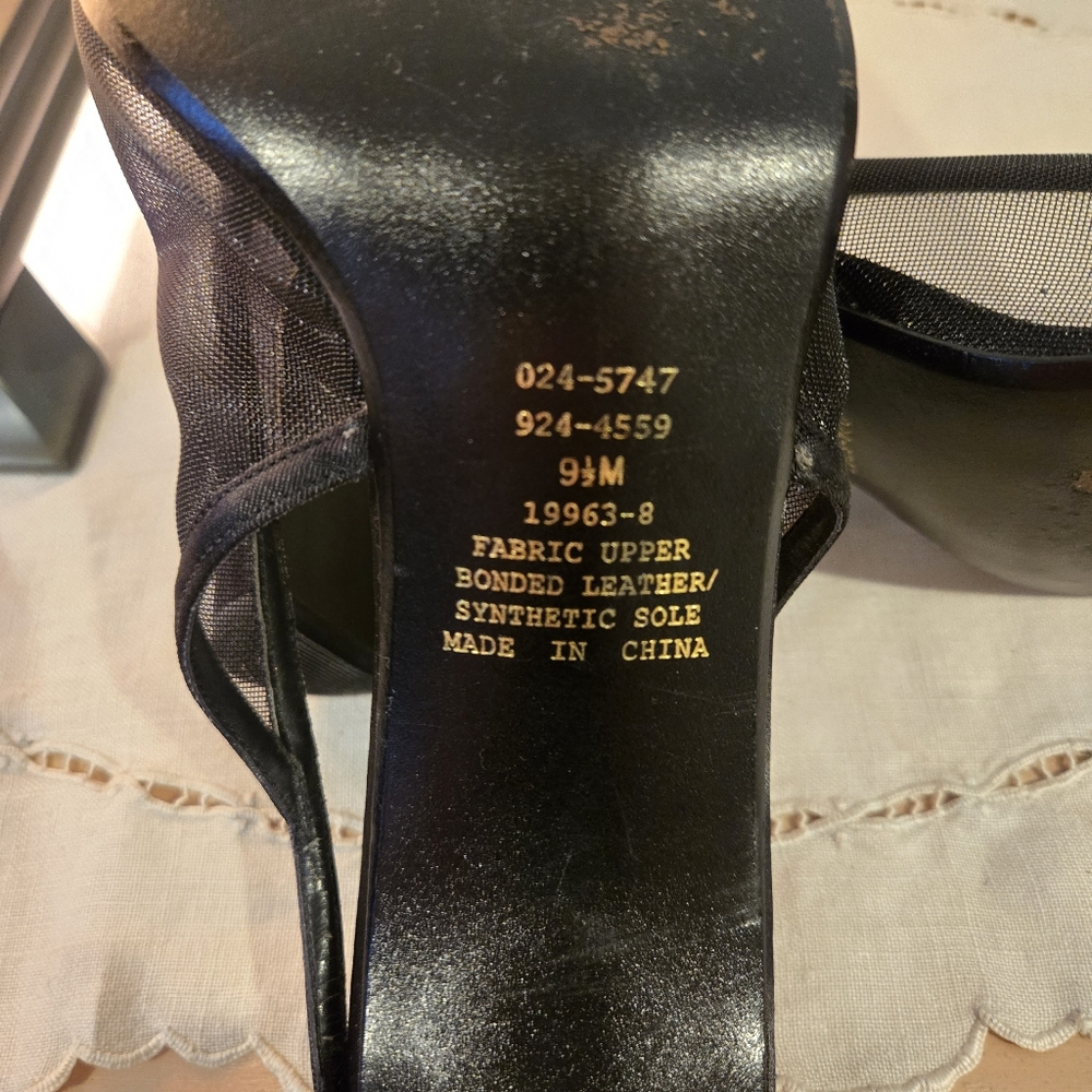 Chic Black Mesh Women's Heels with Bow Detail, Size 9.5 - Picture 12 of 13